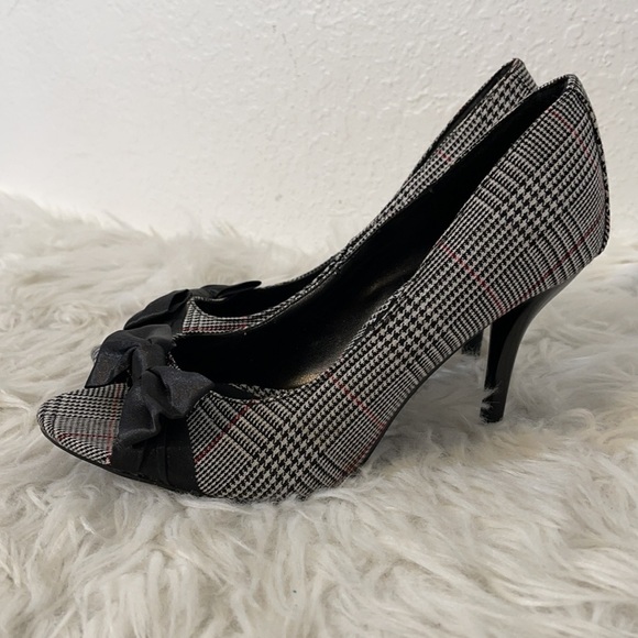 DELICIOUS PLAID PEEP TOE & BOW DECOR HEELS SIZE 8.5 - Picture 2 of 9